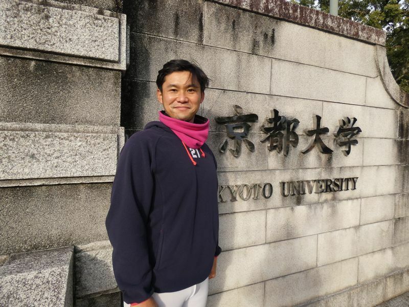 京都大学・近田怜王監督（２１年１２月、筆者撮影）