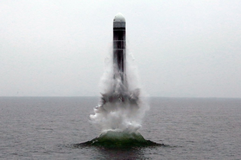 北朝鮮が10月2日に発射した新型の潜水艦発射弾道ミサイル（SLBM）「北極星3」（写真:KCNA）