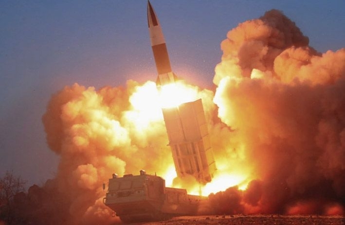 「KN-24」のコード名で知られる北朝鮮の新型短距離弾道ミサイル（KCNA）