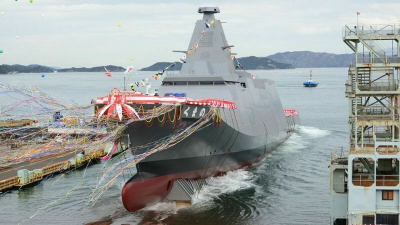 海上自衛隊の最新鋭3900トン型護衛艦「くまの」（海上幕僚監部広報室提供）