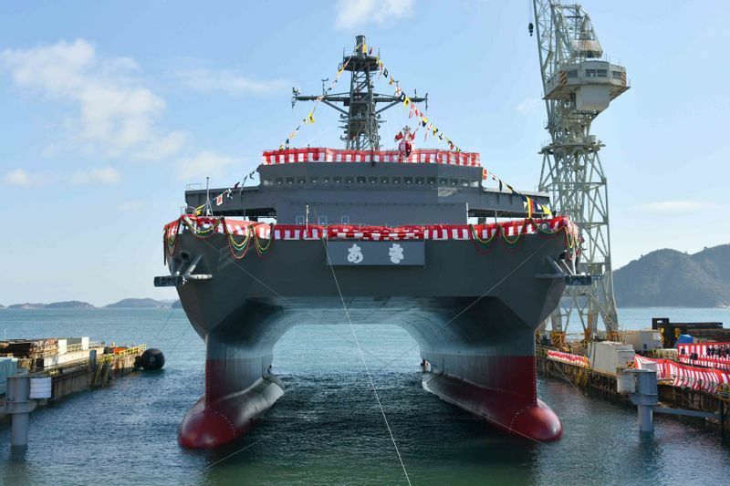 音響測定艦としては29年ぶりに就役したひびき型3番艦「あき」。写真は2020年1月の命名・進水式時の撮影（海上自衛隊提供）