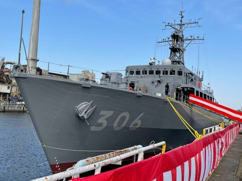 3月16日に就役した海上自衛隊のあわじ型掃海艦3番艦「えたじま」（高橋浩祐撮影）