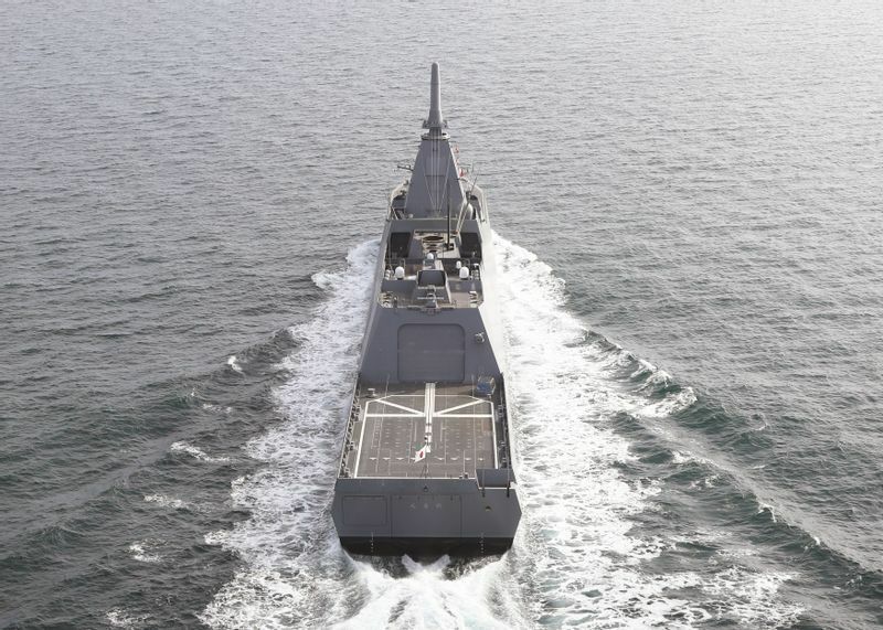 海上自衛隊の最新鋭3900トン型護衛艦「くまの」（三菱重工業提供）