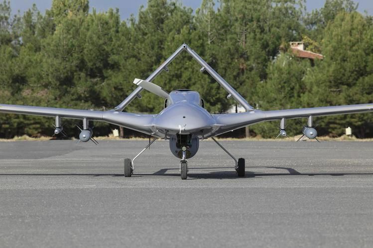 トルコの無人機「バイラクタルTB2」（バイカル・テクノロジーのウェブサイトより）