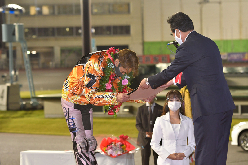 2020年11月、SG日本選手権を優勝後の表彰式の様子(提供:JKA)