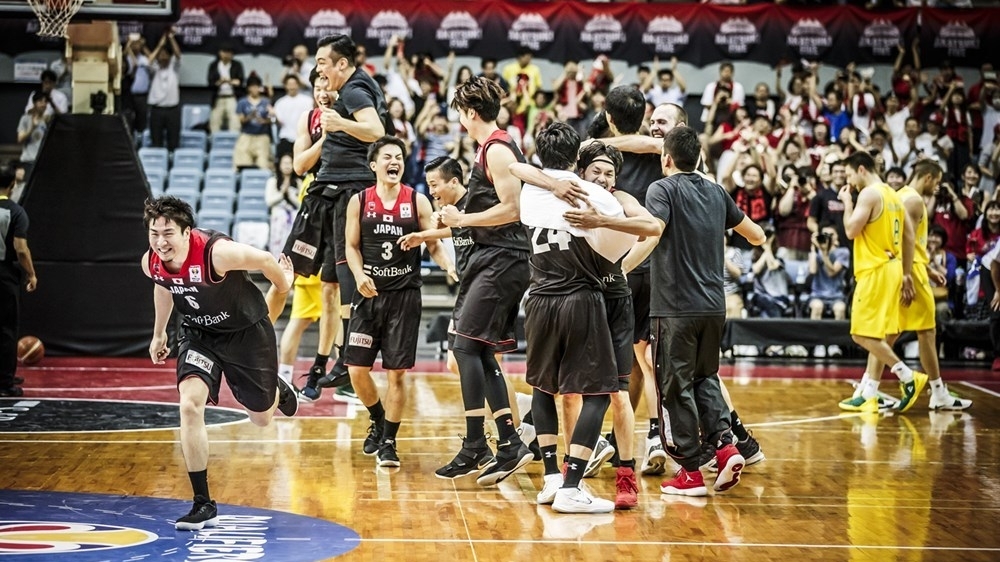 バスケットボール日本代表がオーストラリア相手に劇的な勝利 心身両面でのタフさを最後の最後まで堅持 青木崇 個人 Yahoo ニュース