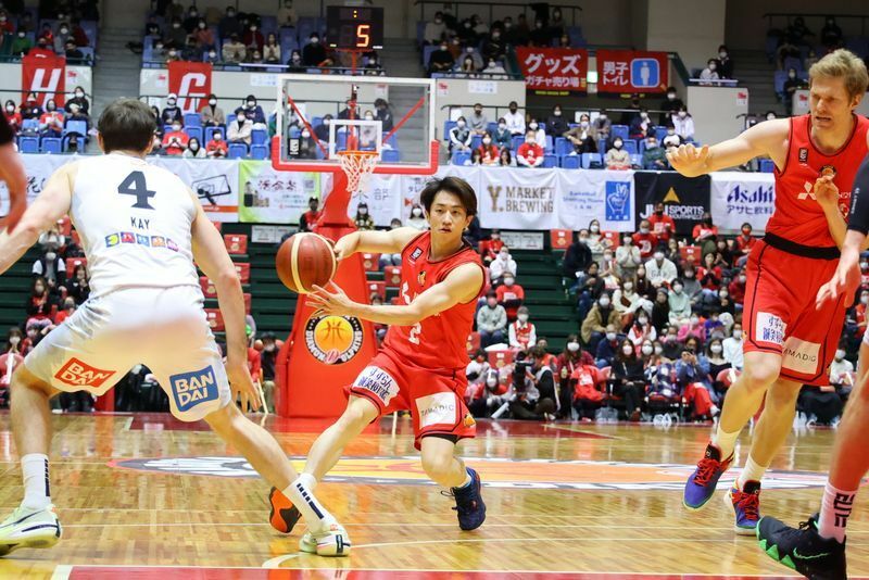 滋賀時代にデニスコーチの下で飛躍し、今や名古屋の中心選手として活躍する齋藤　(C)B.LEAGUE