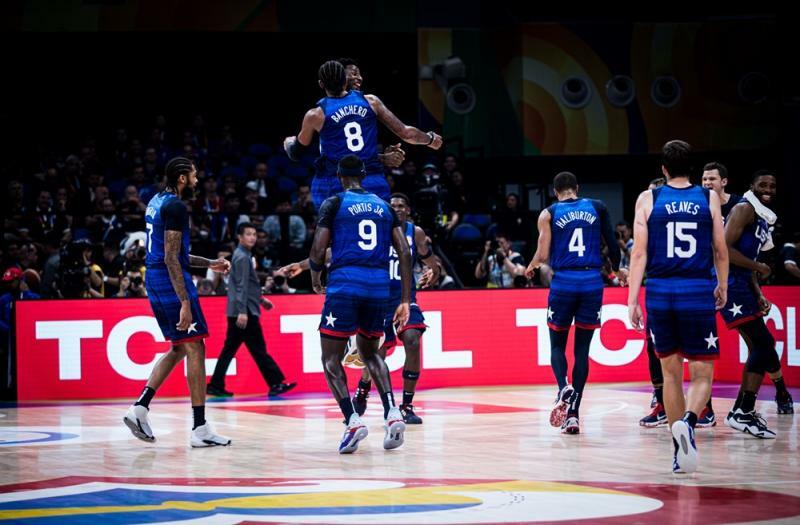 イタリア戦でチームとしての一体感が増したアメリカ (C)FIBA