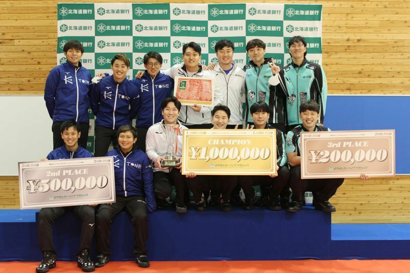 優勝したチームB.Jeong（中央）は4選手全員がソウル市役所勤務。今季は韓国代表としてパンコンチネンタル選手権に出場予定だ。　(C)どうクラ2022