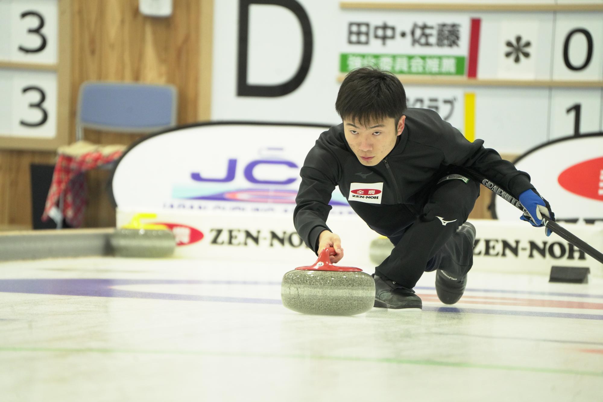 佐藤航英。昨季の日本選手権は「チーム佐藤」のスキップとしてチームを牽引。日本選手権初勝利を挙げた。今季も横浜での日本選手権を目指して東北選手権に出場予定　（筆者撮影）