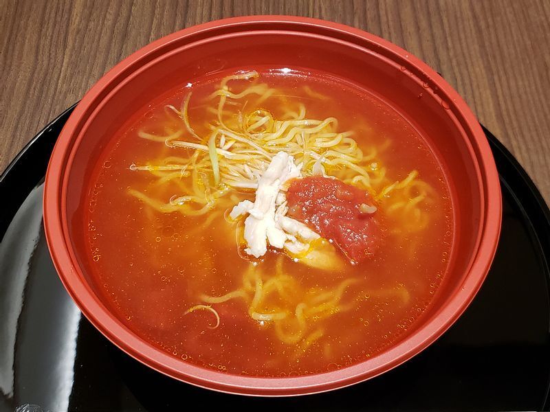 ラビスタ草津ヒルズで出合ったトマト味バージョン(筆者撮影)