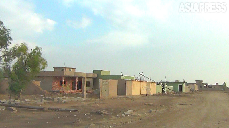 コジョ村は襲撃で破壊され、IS撤退後も治安は不安定なうえ、働き手の男性が殺害され住民は帰還できず、村は無人のままだ。（イラク北西部コジョ・10月撮影：玉本英子）