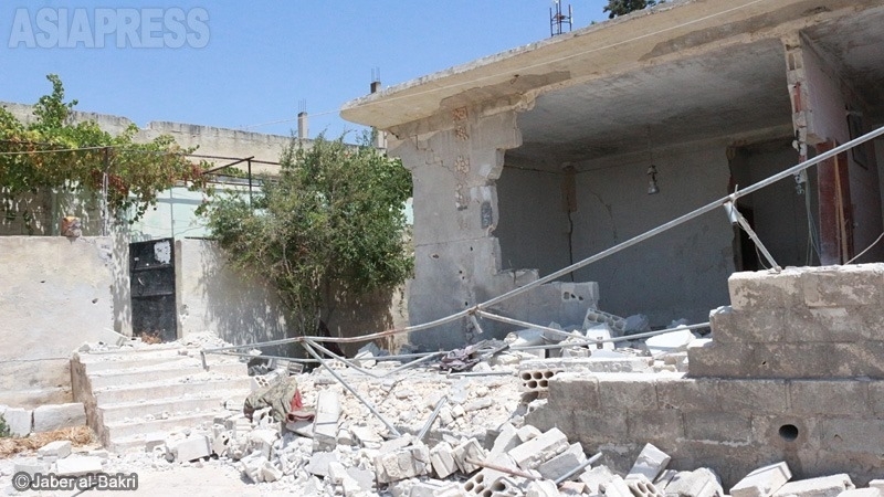 イドリブ南部ハーン・シェイフンで7月、ロシア軍機が住宅地を爆撃。子ども５人と女性ら計8人が死亡。（2019年８月・撮影：ジャベール・アル・バクリ）