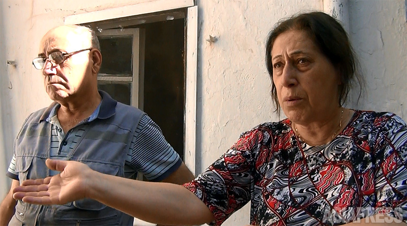 「もう悲しみはたくさん。ただ平和の望むだけです」と話す隣家の住民。（シリア・カミシュリ：撮影・玉本英子）