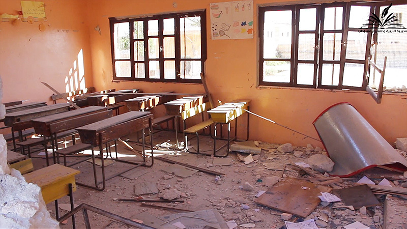 戦闘では学校も被害を受けている。写真はイドリブ近郊ネイラブでアサド政権の攻撃で破壊された小学校の校舎。（2020年6月：イドリブ教育局映像より）