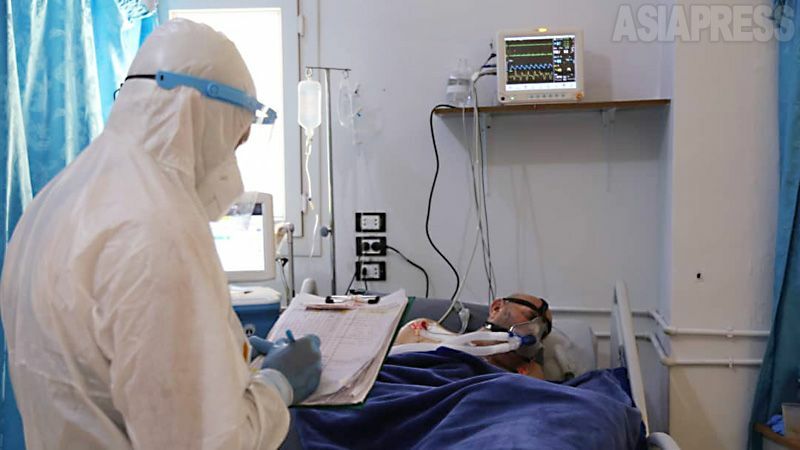 医療設備が不足するなか、奮闘を続ける。イドリブは反体制派の拠点となっており、アサド政権のシリア政府からの支援はない。もともとイドリブ南部にあったシャム病院は、爆撃を受け閉鎖。昨年5月、北部に移転した。（写真：イドリブ・病院提供）