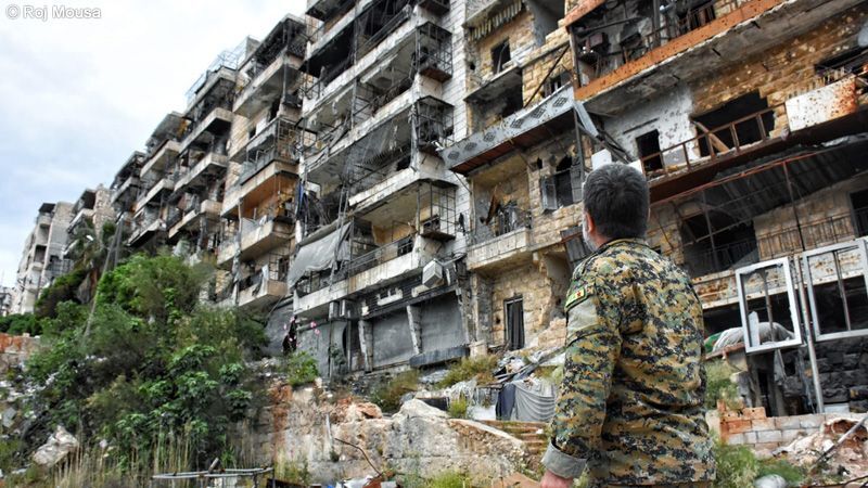 かつてロジさんが暮らしていたシリア、アレッポの町。写真は戦闘で破壊された住宅地。（写真：2016年・ロジさん撮影）