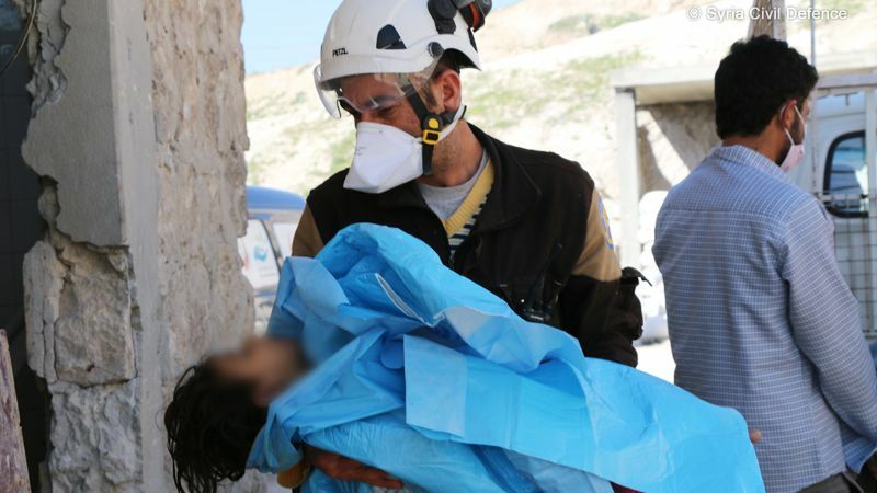 【シリア】 ハーンシェイフンでの化学兵器爆弾について、地元住民は政府軍によるものと証言し、また、国連調査委員会もシリア空軍機が爆弾を投下」とした。一方、アサド政権は関与を否定。（2017年・シリア民間防衛提供・写真の一部をぼかしています）