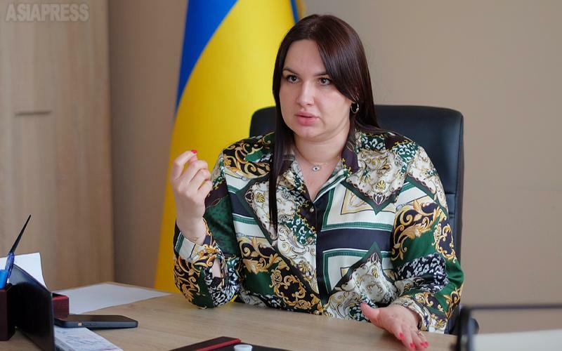 「この侵攻がウクライナ人の心に何を残すことになるのか、深刻な問題」と話すオレーナ・ジュク・ザポリージャ州議会議長。(2023年5月・ザポリージャ・撮影：玉本英子）