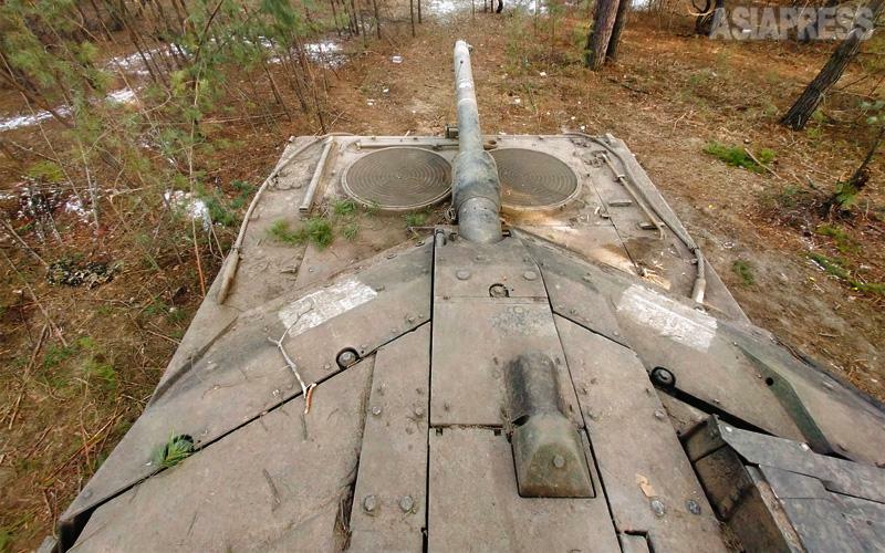 55口径120mm滑腔砲。(2024年2月ドネツク州・撮影：坂本卓）