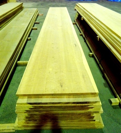 幅１ｍを超える木曽檜の板