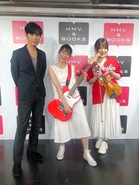 左から白玉雅己(Tama)､高田､天野恵(7月9日HMV & BOOKS SHIBUYA)