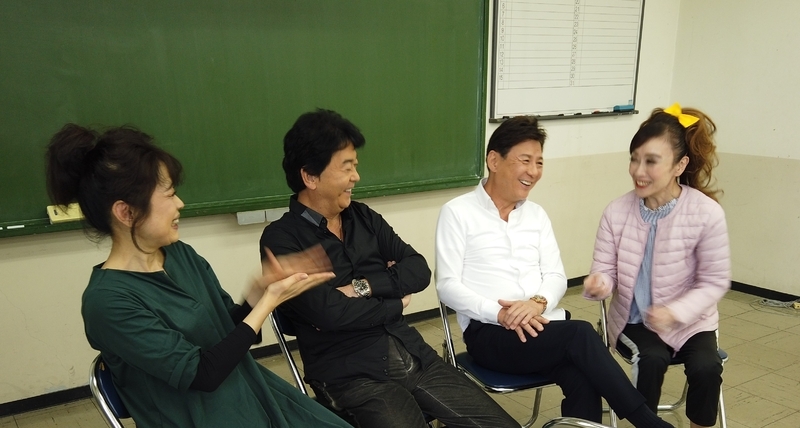 左から保科有里､おりも政夫､江木俊夫､伊藤咲子