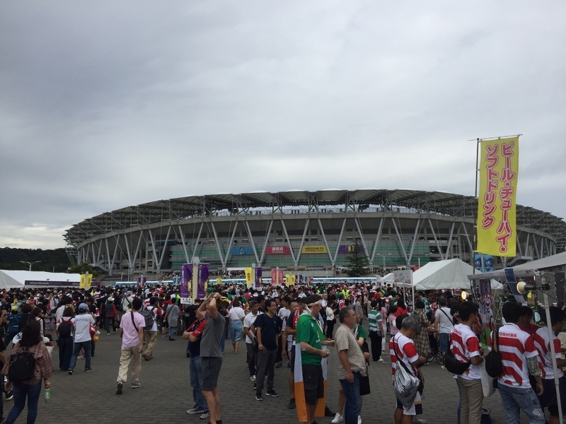 舞台となった静岡県袋井市の小笠山総合運動公園エコパスタジアム。約5万人収容。2002FIFAワールドカップの会場になった静岡県最大の多目的競技場。（筆者撮影）