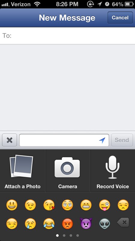 Facebookメッセンジャーのメッセージ作成画面。マイクボタンで音声送信。