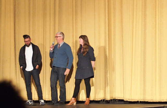 上映後の舞台挨拶。左から、ローパー監督、フリーマン氏、リナルディ氏。