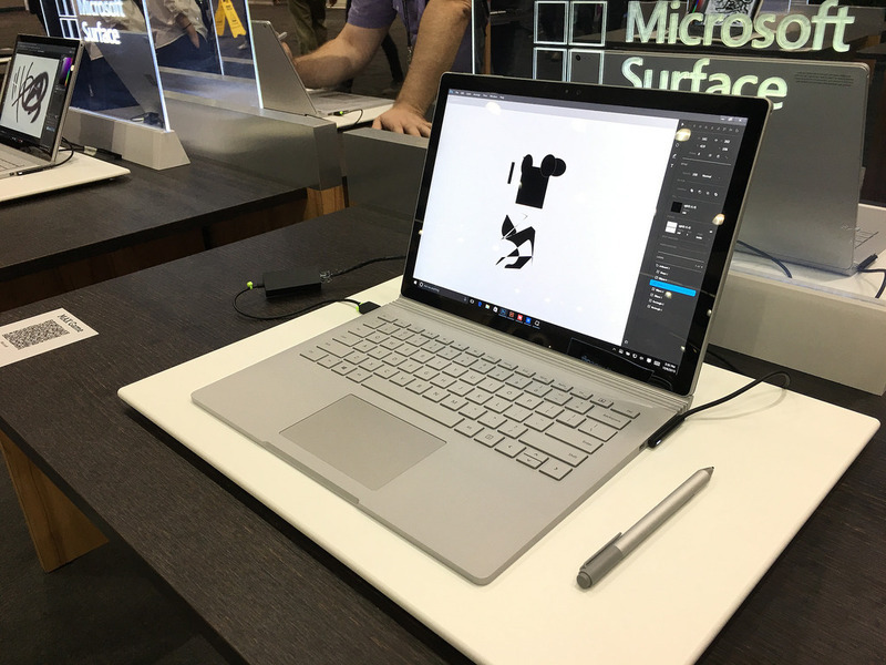 Surface Book。Surfaceとしては初のノートPCスタイルだ