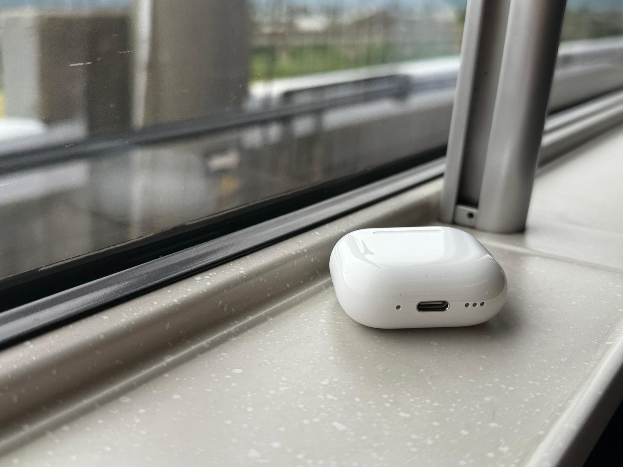 先行レビュー】ノイズキャンセリング搭載のAirPods 4に、自分の 先行レビュー】ノイズキャンセリング搭載のAirPods 4に、自分の