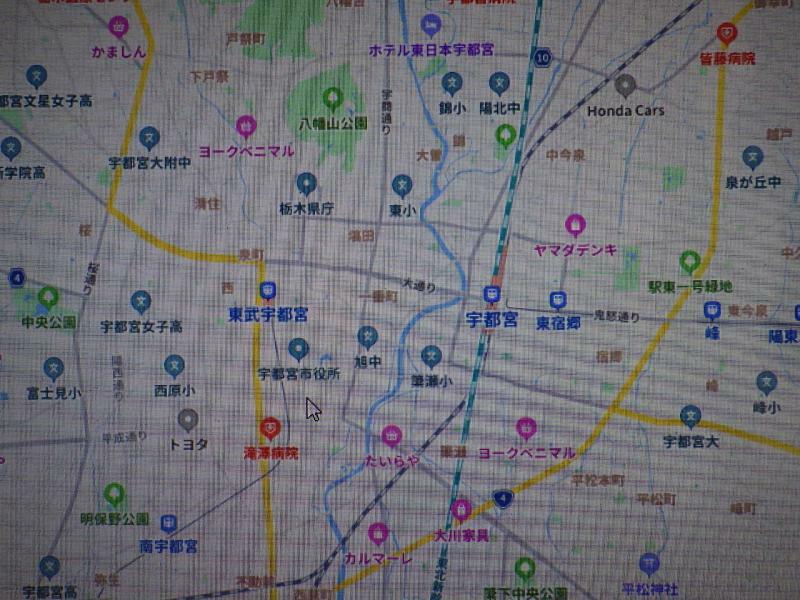 宇都宮駅と東武宇都宮駅との関係。LRTは宇都宮駅東口から東に向かうのに対して、東武宇都宮駅は宇都宮駅の西側約2Kmに位置するため、LRT開業の恩恵が乏しい地域である。ヤフーマップを筆者撮影。