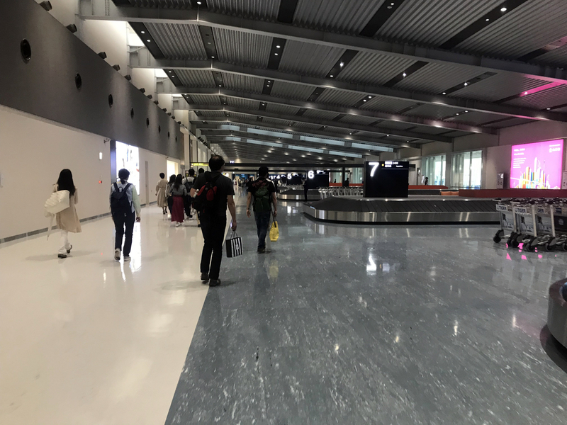 今年4月に大阪・伊丹空港の到着ロビーがリニューアルされ、手荷物受け取り場も広くなった