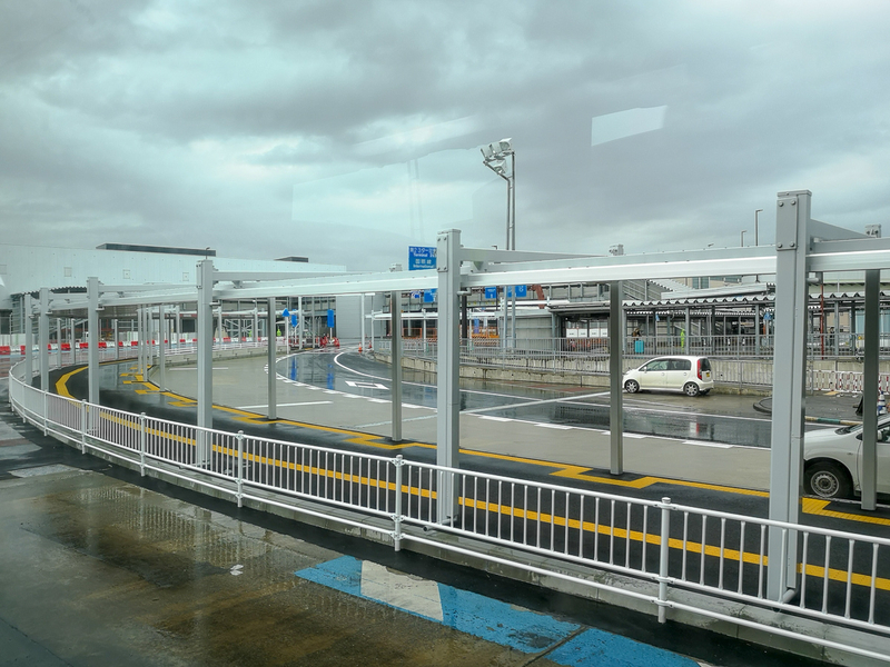 新しくオープンする第3ターミナルの高速バス降車場（3月21日、筆者撮影）