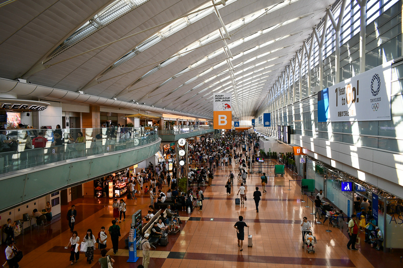 ANA便が発着する羽田空港第2ターミナルの出発ロビー（筆者撮影）
