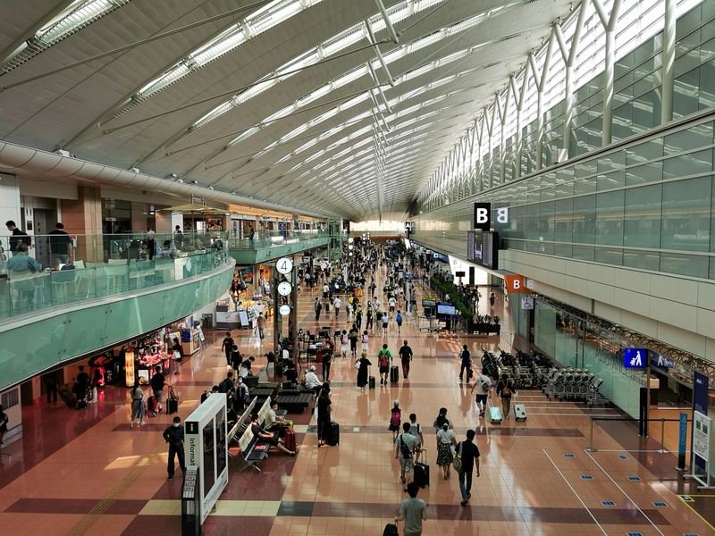 ANAが発着する羽田空港第2ターミナル。混雑はしていないが、ターミナルに活気が戻ってきた（8月8日、筆者撮影）