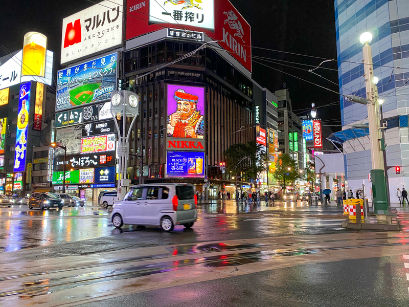 札幌・すすきの交差点。大阪以上に観光客が大きく減少している（イメージ写真、2020年9月筆者撮影）