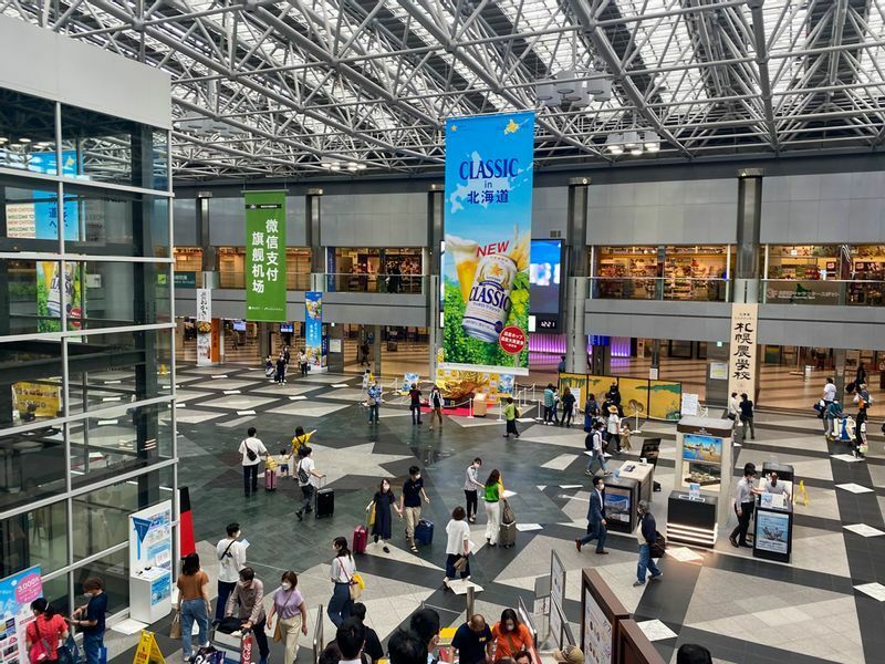 北海道の空の玄関口である新千歳空港（2022年7月、筆者撮影）