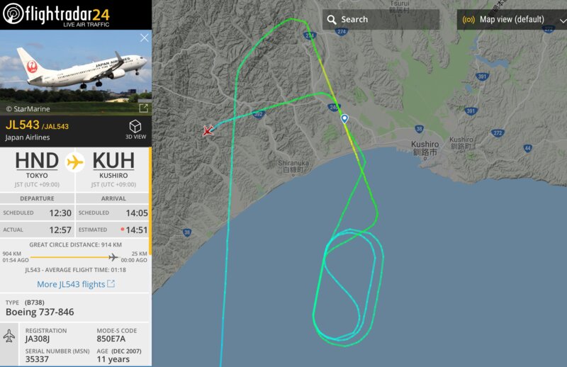 羽田から飛んできた飛行機が釧路空港の近くでしばらく旋回して着陸を試みましたが、降りることができず羽田へ戻ってしまった航跡。