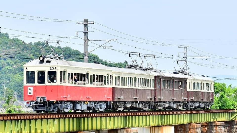 都会人には懐かしい思い出の電車に会える旅へ（鳥塚亮