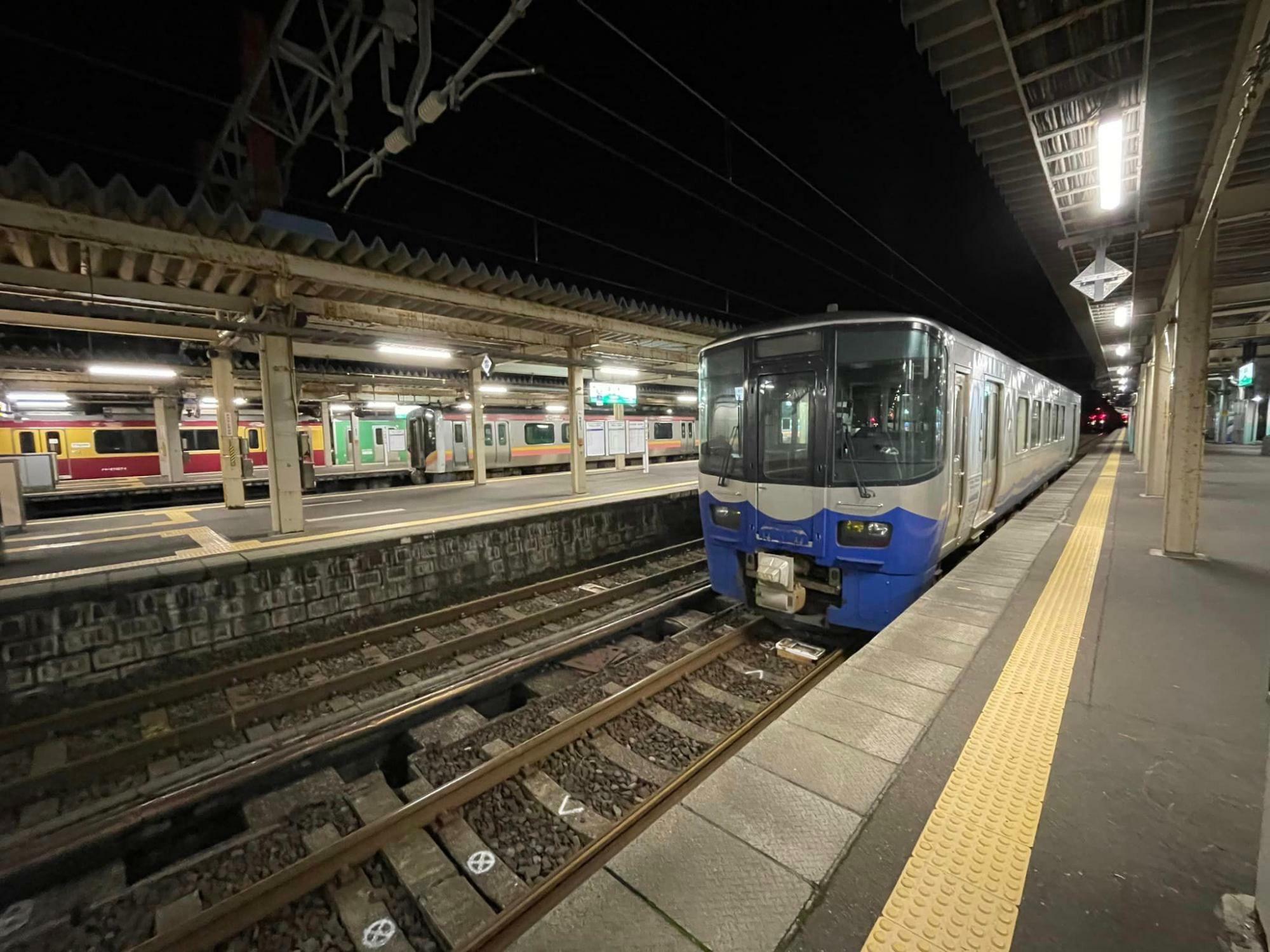 全線で運転休止となっている直江津駅の状況　1月1日　19時　筆者撮影