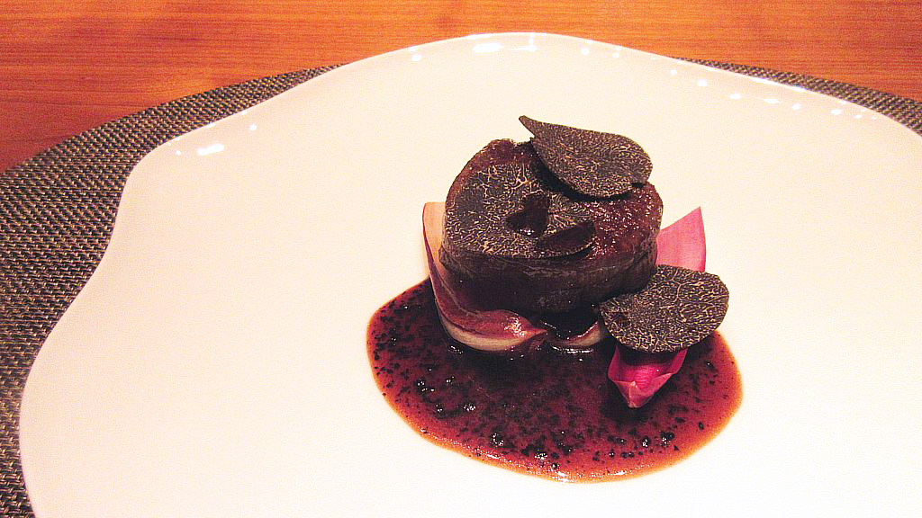 一流ホテルの星付きフレンチで知る 今だけの高級食材 黒トリュフ 東龍 個人 Yahoo ニュース