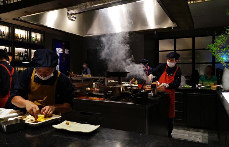 Robata OYAMA(ロバタ オヤマ) (C) 東龍