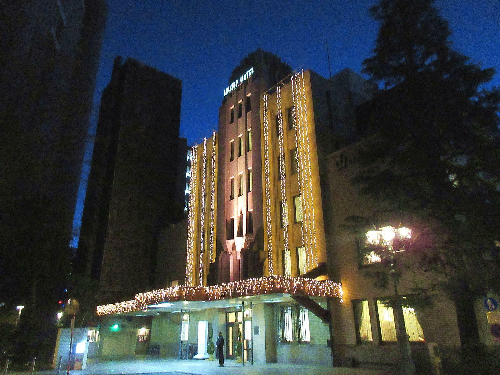 山の上ホテル (C) 東龍