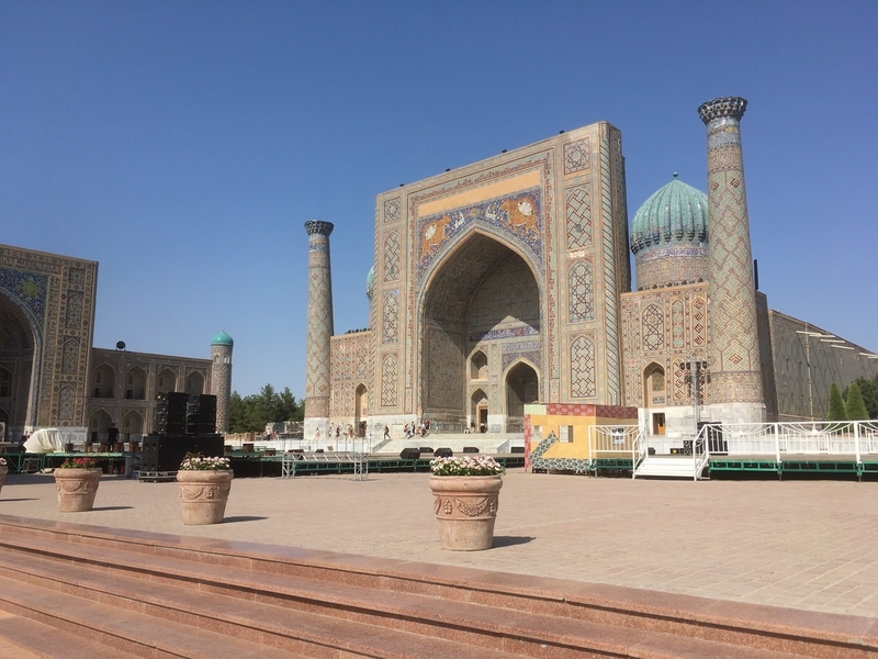 こちらもウズベキスタン旅行中に撮った1枚。旅の計画と実行には自信があるそうです。（高橋さん提供）