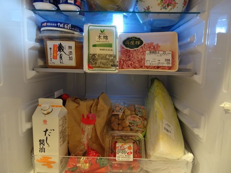 首都圏で一人暮らしをしている畑中さん。「家事は何でもやれます。料理は、冷蔵庫の食材を減らせるようなレシピを検索して作っています」(本人提供)