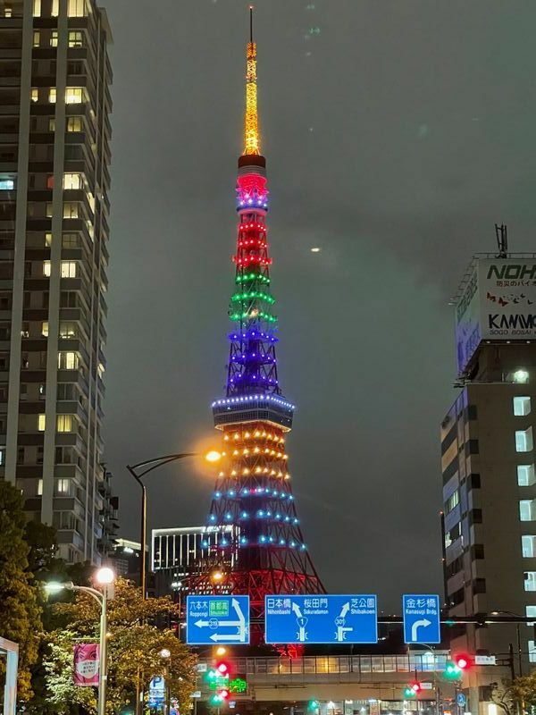 「仕事中に東京タワーやお台場のイルミネーションを見るとつい写真を撮ってしまうロマンチストな部分もあります」。（本人提供）