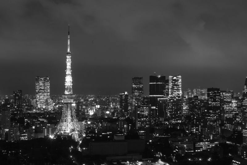 「いつも副題を意識しながら撮影しています。東京タワーとプラスアルファの何かが欲しい。このときはモノクロがそのプラスアルファでした」。以上、写真のことになると急に雄弁になる須田さんでした。（本人提供）