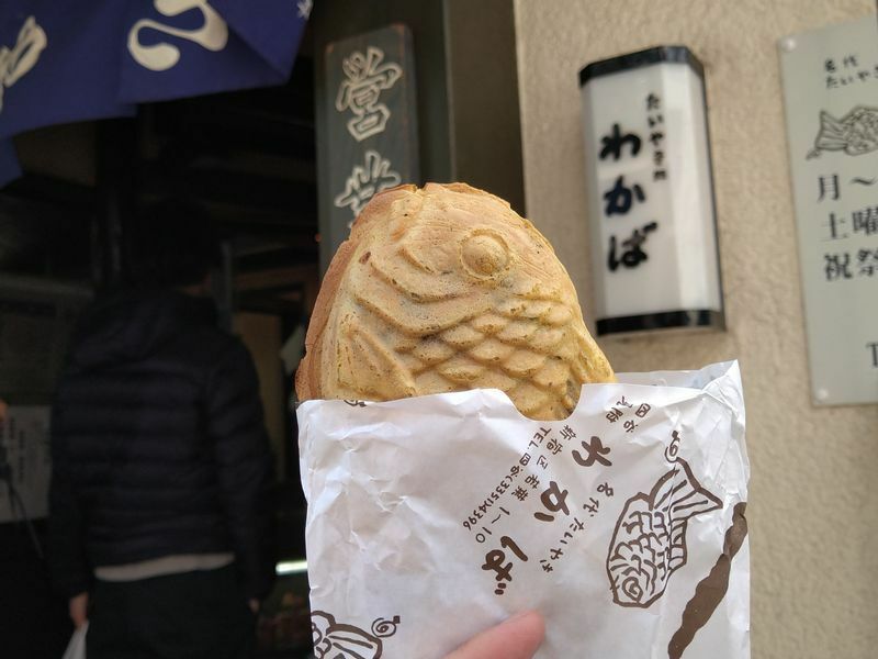 街歩きに飽きることがないのも紺野さんが東京を気に入っている理由の一つ。「美味しいたい焼き目指して歩くのも散歩の楽しみです」（本人提供）